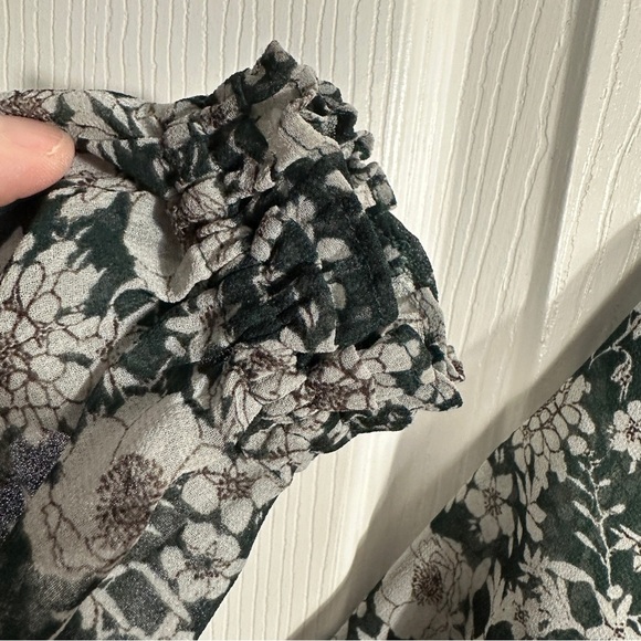 Cabi green floral peasant blouse, flowy, fully lined, size XS, sheer, fall - Picture 6 of 10